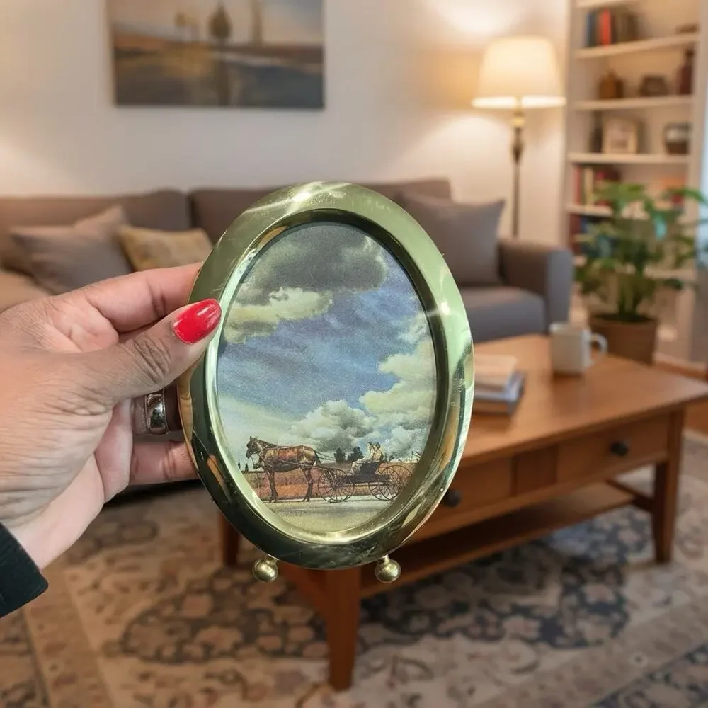Vintage Gold Metal Oval Picture Frame 3.5 x 5 Photo Minimalist 90s Modern Sleek